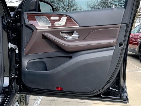 Used 2022 Mercedes-Benz GLS 450 4MATIC image 23