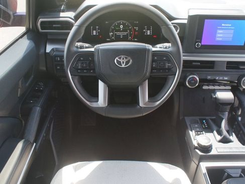 Used 2026 Toyota 4Runner SR5 AWD/4WD image 5