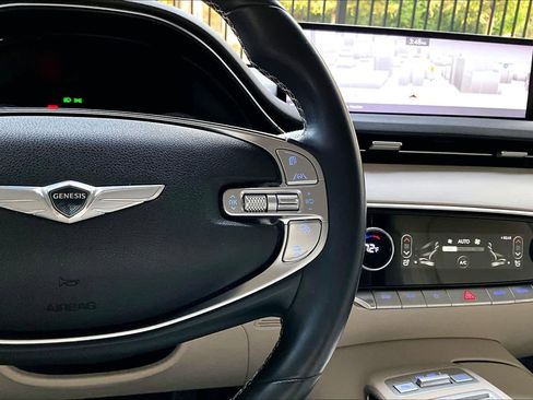 Used 2022 Genesis GV70 2.5T image 24