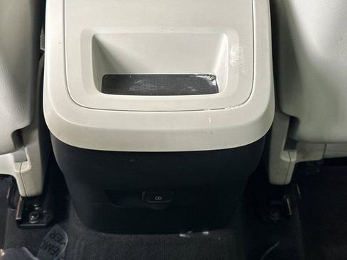 Used 2023 Volvo XC60 B5 Plus AWD/4WD image 15