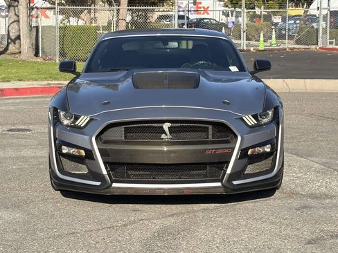Used 2020 Ford Mustang Shelby GT500 w/ Technology Package image 2