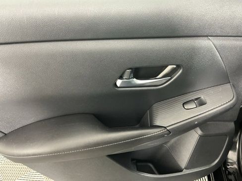 Used 2022 Nissan Sentra SV w/ All-Weather Package image 9