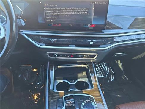 Used 2023 BMW X7 xDrive40i w/ Executive Package image 21
