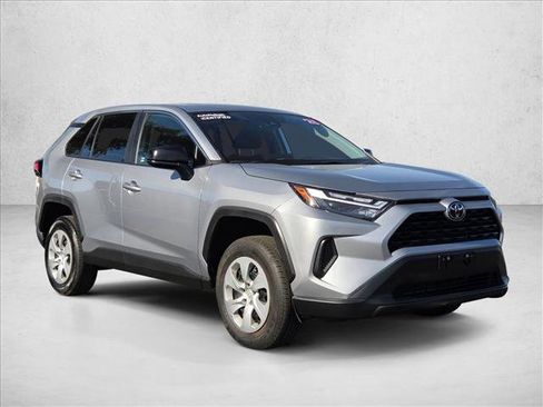 Used 2025 Toyota RAV4 LE image 3