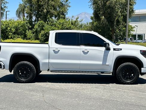 Used 2023 GMC Sierra 1500 AT4 w/ Technology Package AWD/4WD image 8