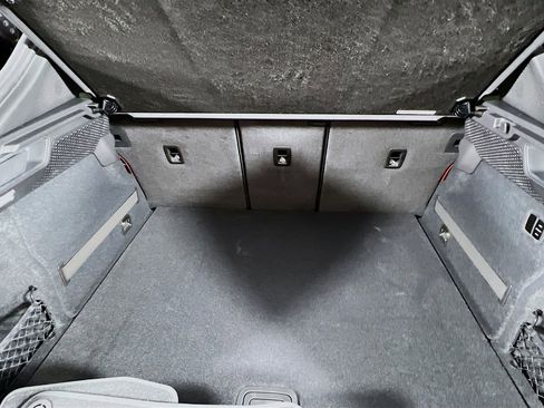 New 2026 Porsche Macan 4 Electric image 28