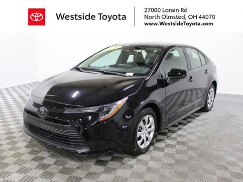 Certified 2024 Toyota Corolla LE image 1