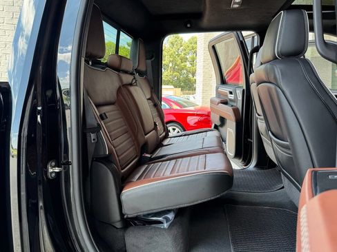 Used 2024 GMC Sierra 3500 Denali Ultimate AWD/4WD image 41