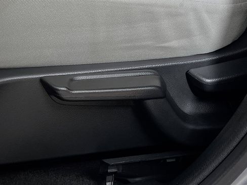 Used 2022 Honda HR-V LX image 16