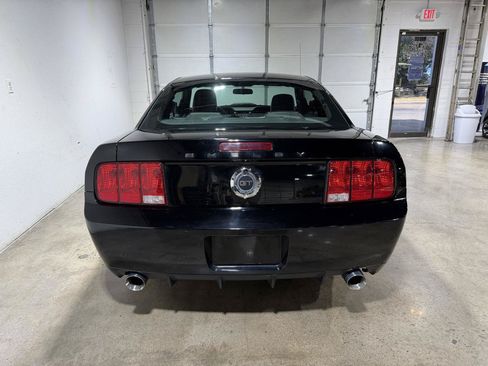 Used 2007 Ford Mustang GT RWD image 7