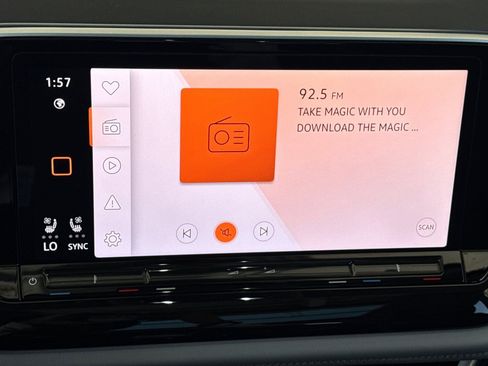 New 2025 Volkswagen Atlas Peak Edition SE AWD/4WD image 19