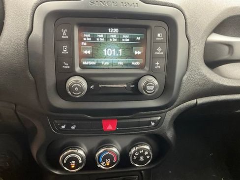 Used 2016 Jeep Renegade Latitude w/ Cold Weather Group AWD/4WD image 10