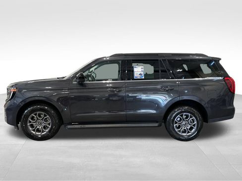 Used 2025 Ford Expedition Active AWD/4WD image 4
