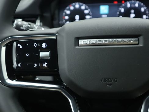 Used 2025 Land Rover Discovery Sport Dynamic SE image 11