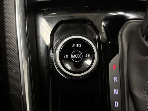 Used 2024 GMC Canyon Elevation w/ Convenience Package image 24