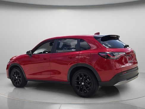 Used 2025 Honda HR-V Sport image 8