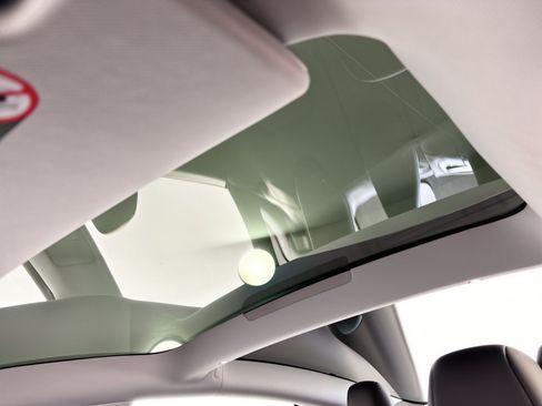 Used 2024 Tesla Model 3 RWD image 27