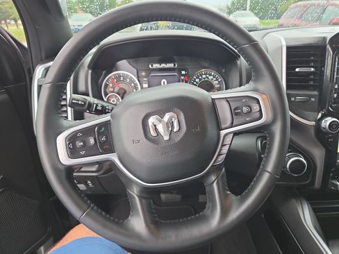 Used 2024 RAM 1500 Big Horn AWD/4WD image 3