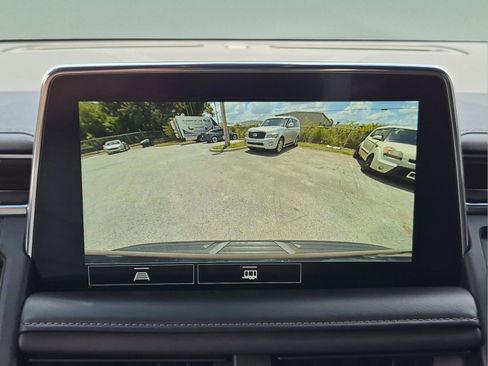 Used 2021 Chevrolet Suburban LT w/ Rear Media and Nav Package RWD image 25