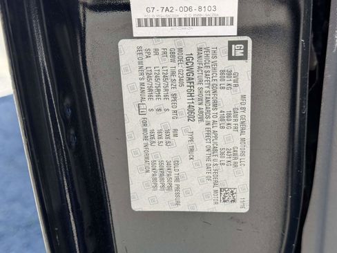 Used 2017 Chevrolet Express 2500 RWD image 16