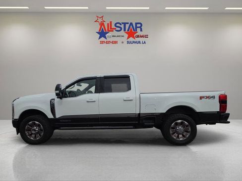 Used 2025 Ford F250 King Ranch w/ FX4 Off-Road Package image 4