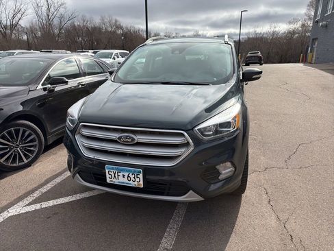 Used 2019 Ford Escape Titanium image 9