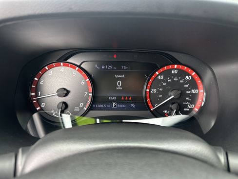Used 2025 Nissan Frontier Pro-X RWD image 16