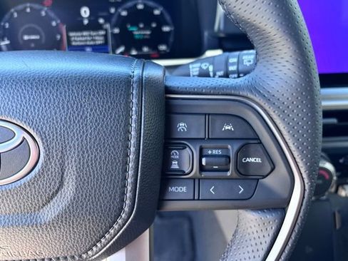 Used 2026 Toyota 4Runner TRD Off-Road Premium AWD/4WD image 16