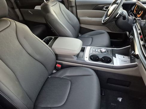 New 2026 Kia Carnival LXS FWD image 14