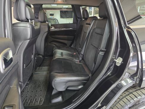 Used 2012 Jeep Grand Cherokee SRT8 w/ Luxury Group II image 13