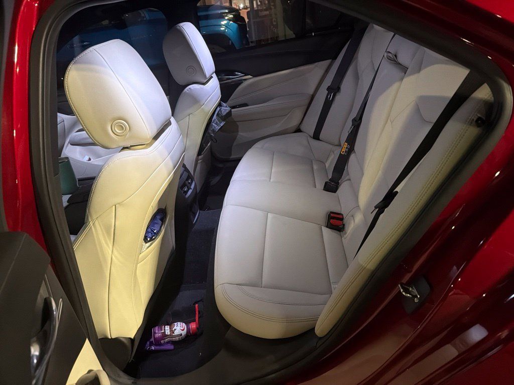 Used 2023 Cadillac CT4 Luxury RWD image 4