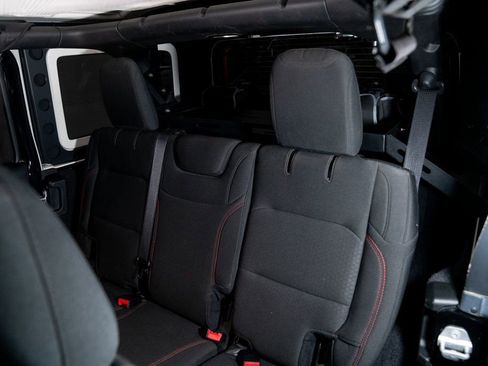 Used 2019 Jeep Wrangler Unlimited Rubicon image 29