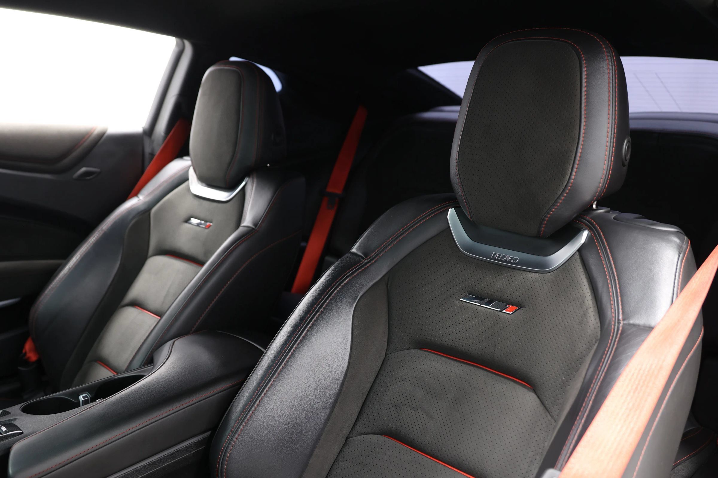Used 2018 Chevrolet Camaro ZL1 RWD image 18