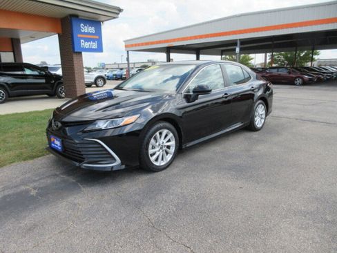 Used 2024 Toyota Camry LE image 31