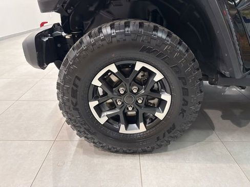 Used 2018 Jeep Wrangler Unlimited Rubicon image 14