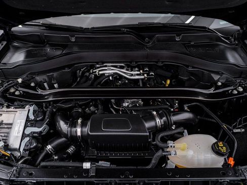 Used 2025 Ford Explorer ST image 29