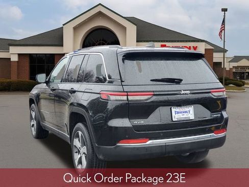 Used 2023 Jeep Grand Cherokee Limited AWD/4WD image 3