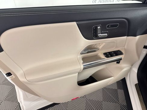 Used 2023 Mercedes-Benz GLA 250 w/ Premium Package image 10