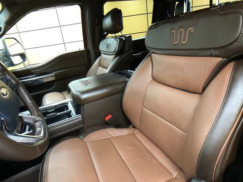 Used 2025 Ford F350 King Ranch w/ Chrome Package image 10