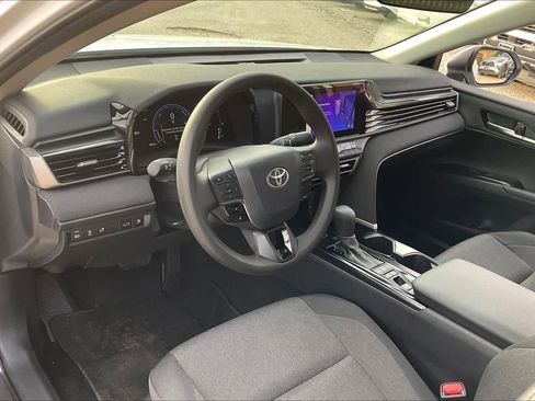 Used 2026 Toyota Camry LE w/ Convenience Package image 17