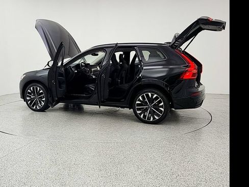 New 2026 Volvo XC60 B5 Ultra w/ Climate Package AWD/4WD image 12