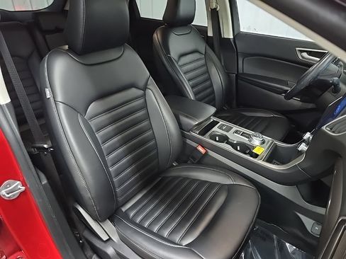 Certified 2024 Ford Edge SEL w/ Convenience Package AWD/4WD image 18
