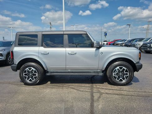Certified 2024 Ford Bronco Outer Banks AWD/4WD image 3