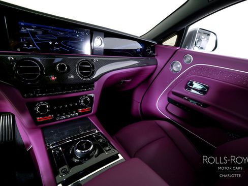 Used 2025 Rolls-Royce Spectre Black Badge image 15