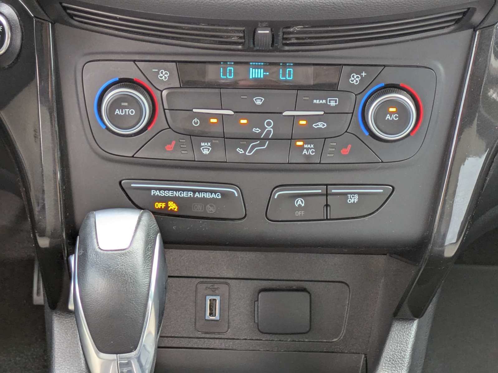 Used 2019 Ford Escape SEL FWD image 17