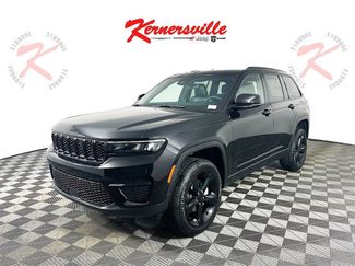 New 2025 Jeep Grand Cherokee Altitude video 3