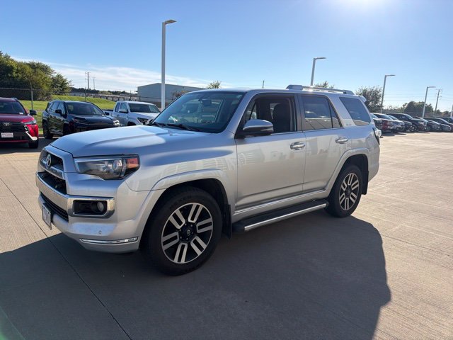 Used 2016 Toyota 4Runner 4WD image 2
