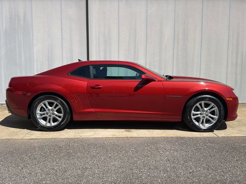 Used 2015 Chevrolet Camaro LS RWD image 2