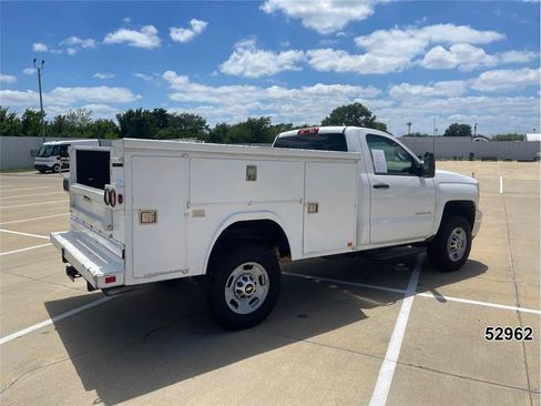 Used 2015 Chevrolet Silverado 2500 W/T RWD image 2