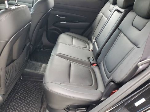 Used 2025 Hyundai Tucson Limited image 32